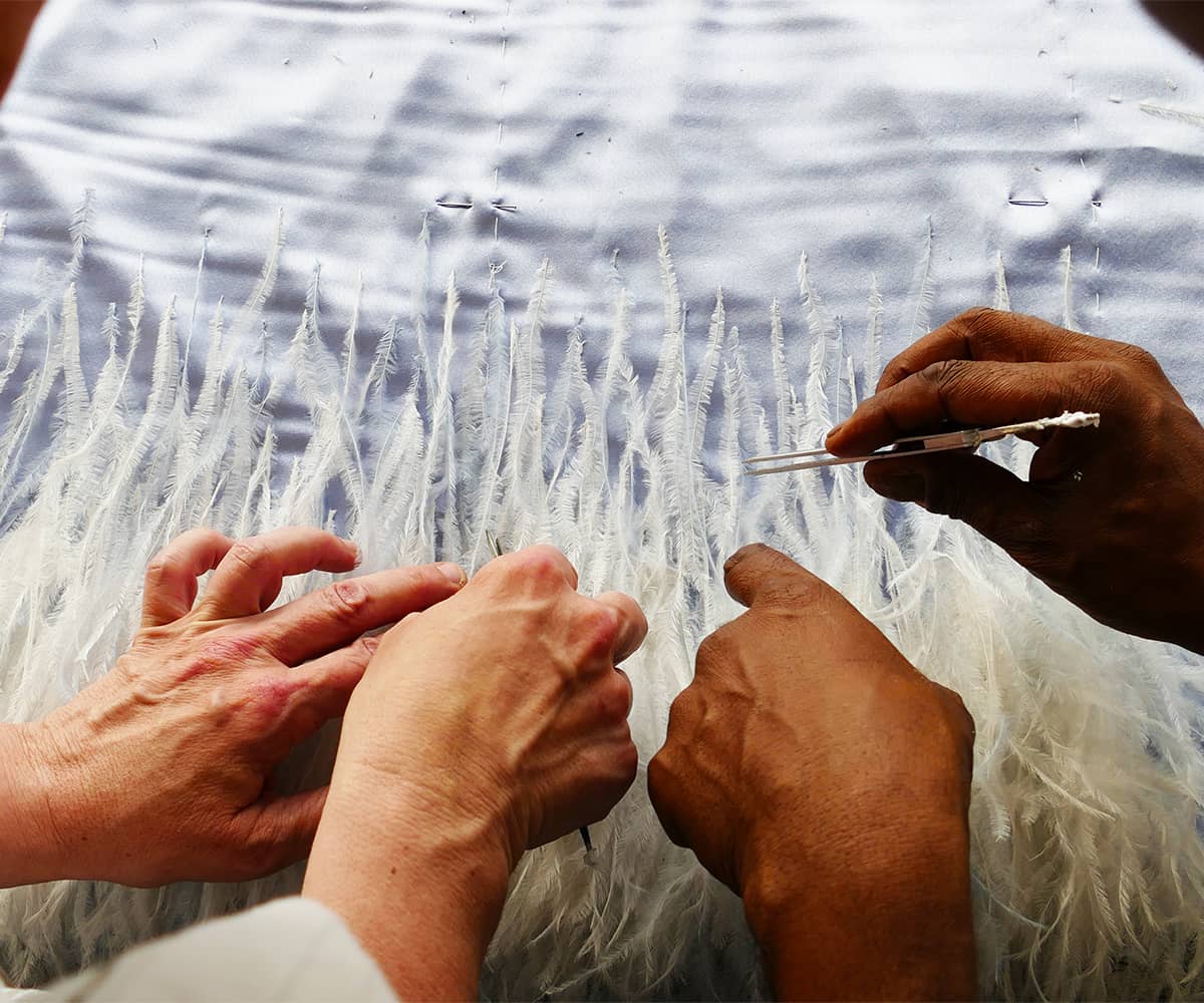 Arthylae-sur-mesure-atelier-hands-feathers